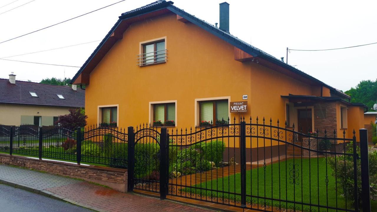 Privat Velvet Guest House Turcianske Teplice Bagian luar foto
