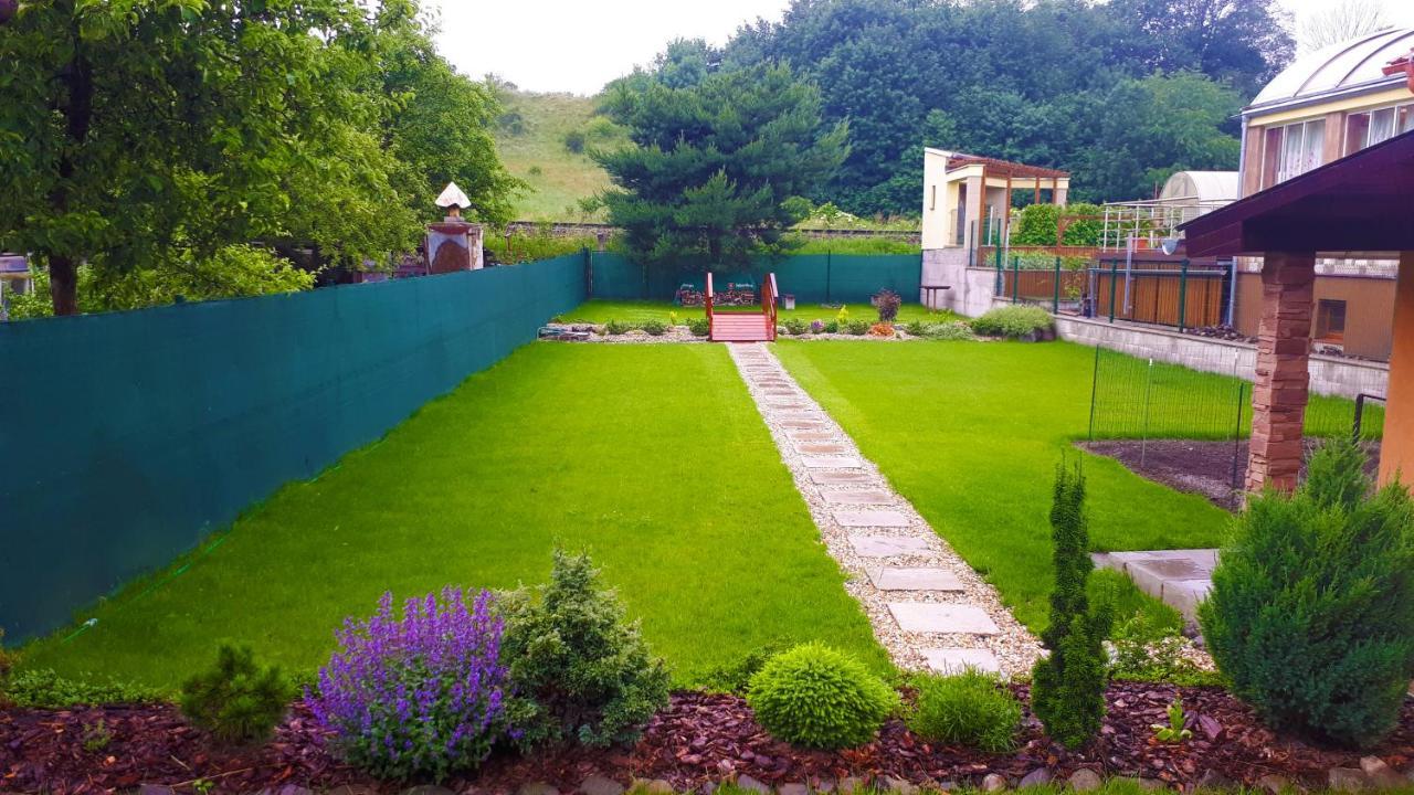 Privat Velvet Guest House Turcianske Teplice Bagian luar foto