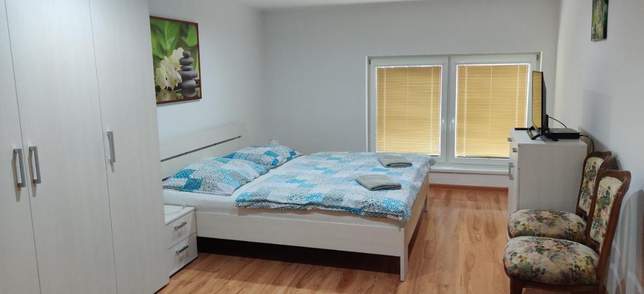 Privat Velvet Guest House Turcianske Teplice Bagian luar foto