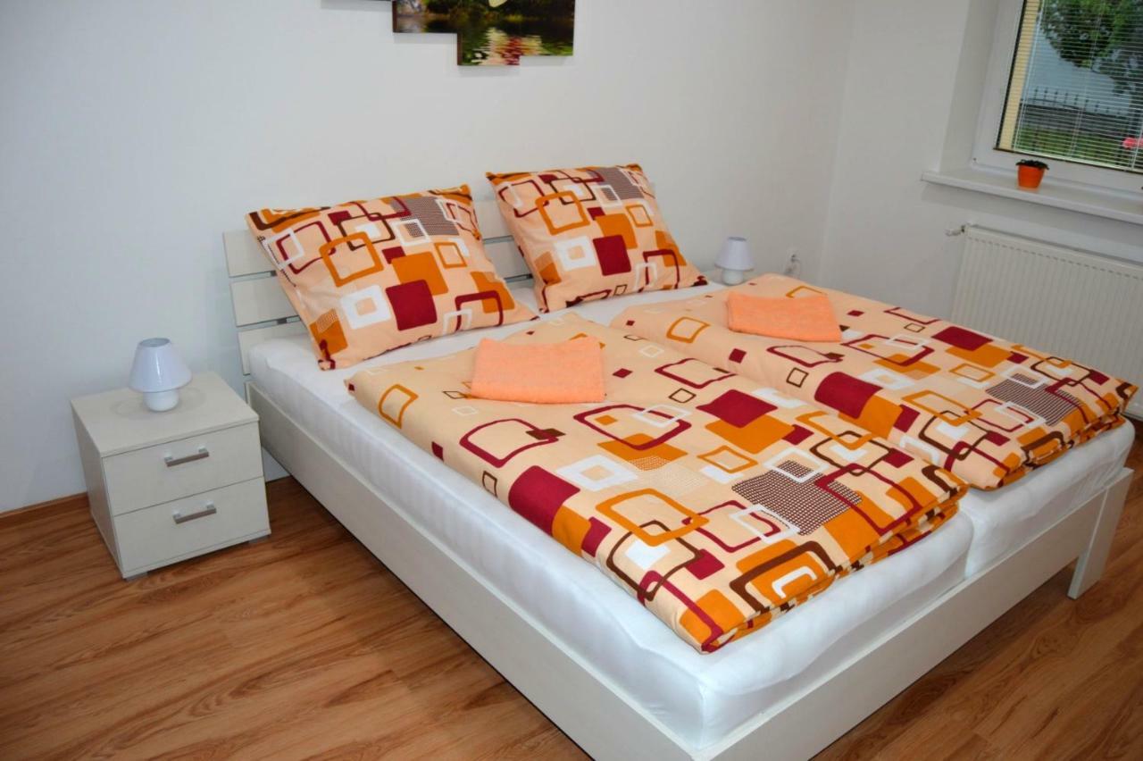 Privat Velvet Guest House Turcianske Teplice Bagian luar foto